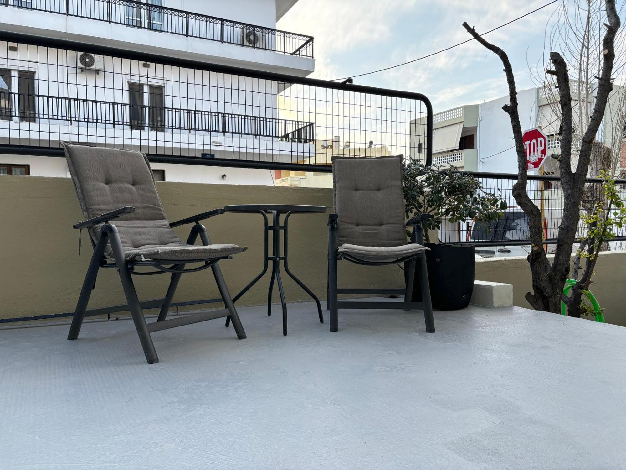 Industrial Loft Comfort Living Ираклион Экстерьер фото